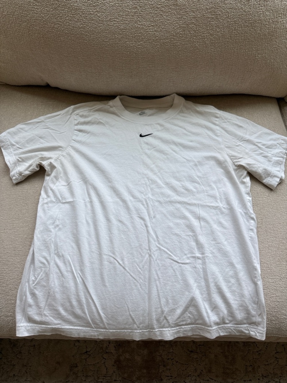Nike White Short-Sleeve Crew T-Shirt loose fit